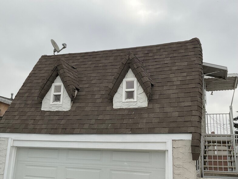 Detached Unit - Upstrs - 3031 Saturn Ave