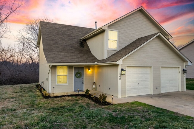 Building Photo - 433 Spring Ave