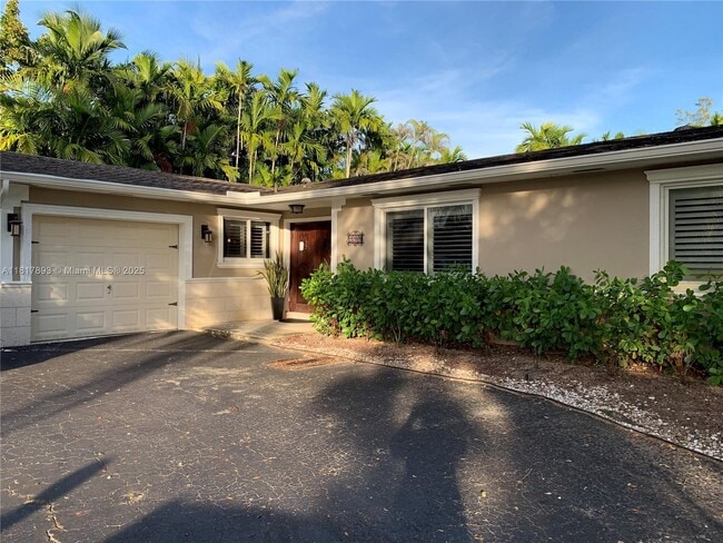 Building Photo - 9941 SW 97th Ct