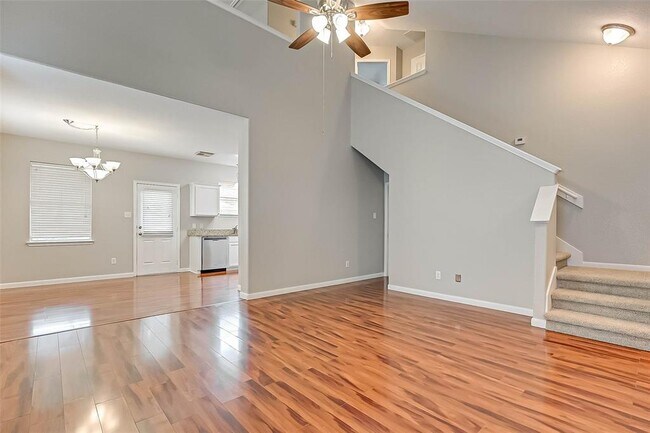 Building Photo - 6519 Bella Noche Dr
