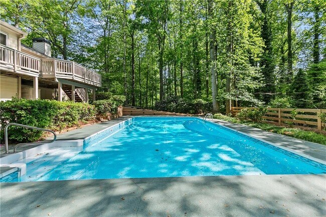 Building Photo - 755 Nile Dr