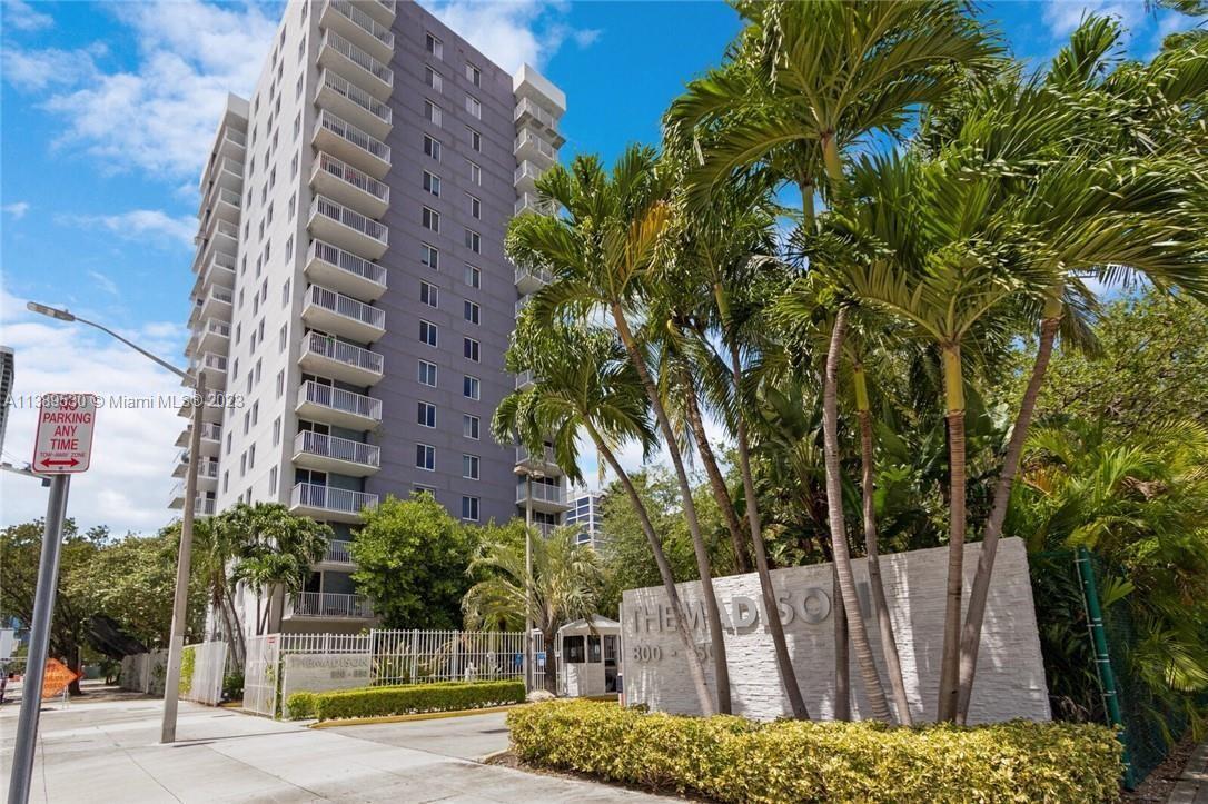 Building Photo - 800 N Miami Ave