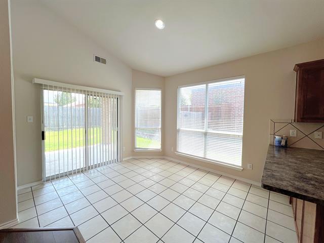 Building Photo - 2128 Carlotta Dr