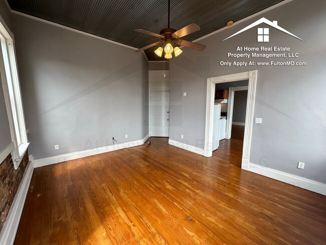 Building Photo - 510 Nichols St