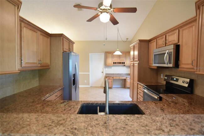 Building Photo - 1099 McKinnon Ave