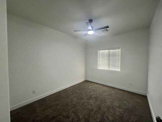 Building Photo - 2470 sq ft, remodeled single story, hard to find 5 bed, 2.5 bath, 2 car garage in guard gated Sta...