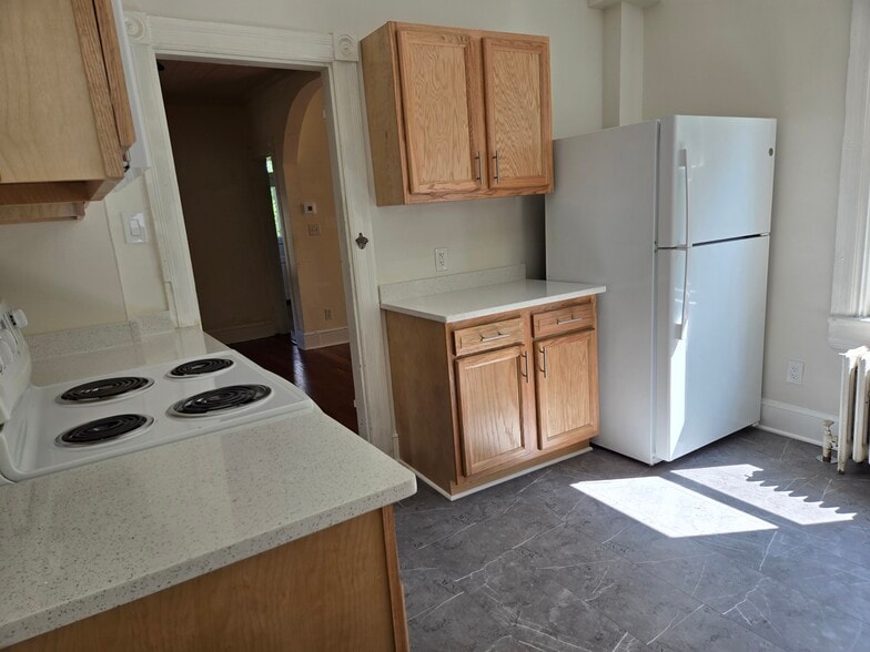 Building Photo - 8302 Potomac Ave