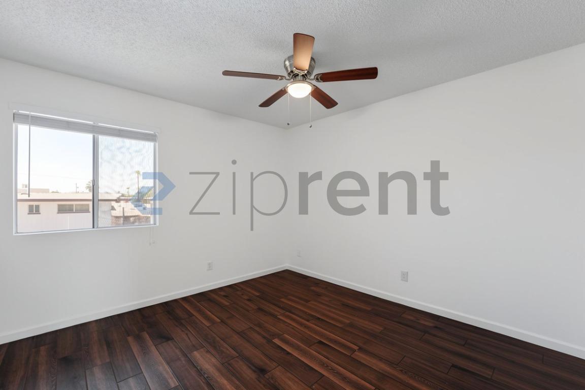Building Photo - Unit 602