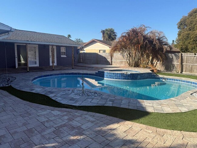 Building Photo - 8515 Peppercorn Dr