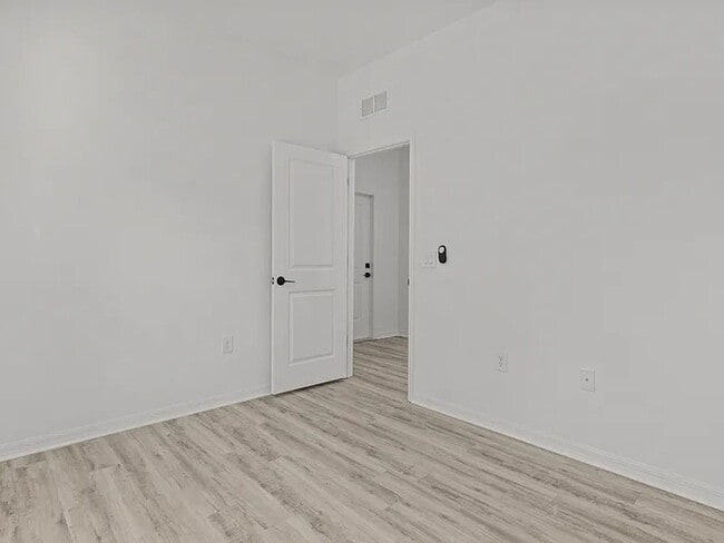 Building Photo - 12234 Newgate Ave