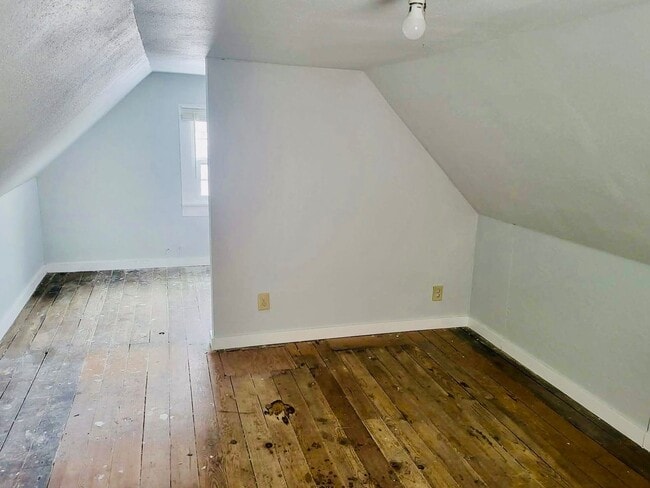 Building Photo - 312 E Electric St