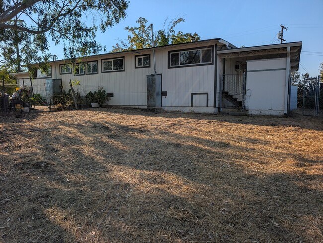 Building Photo - 1146 Siskiyou Ave