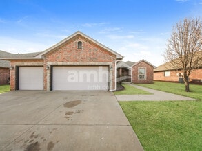 Building Photo - 4817 Limestone Dr