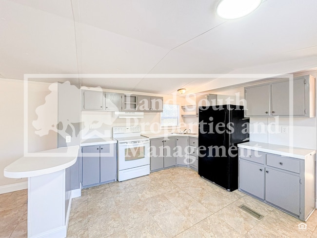 Building Photo - 1977 Meadow Oak Cir