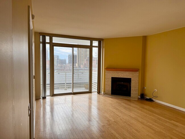 Building Photo - 1515 S Prairie Ave