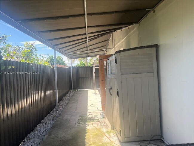 Building Photo - 7385 SW 38th St