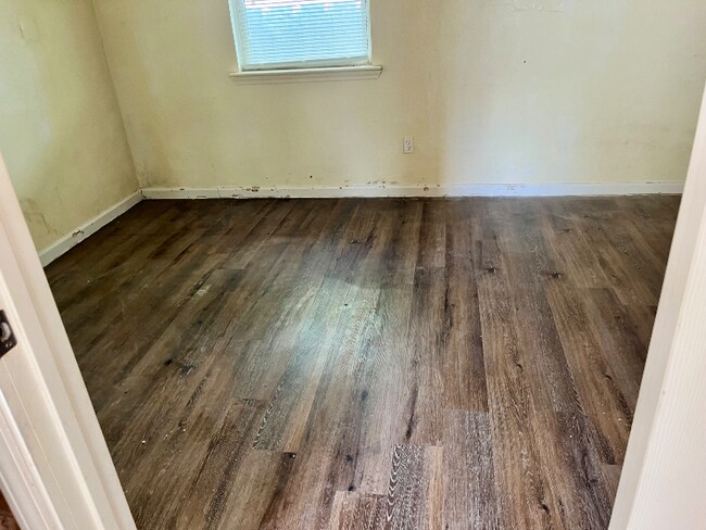 Building Photo - 1015 N 14th St