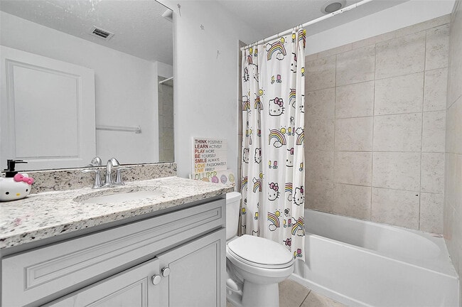 Building Photo - 455 NW 33rd Ln