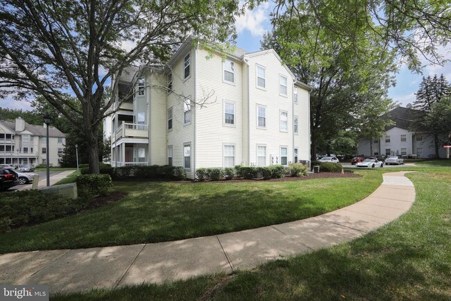 Building Photo - 115 Cascade Ct