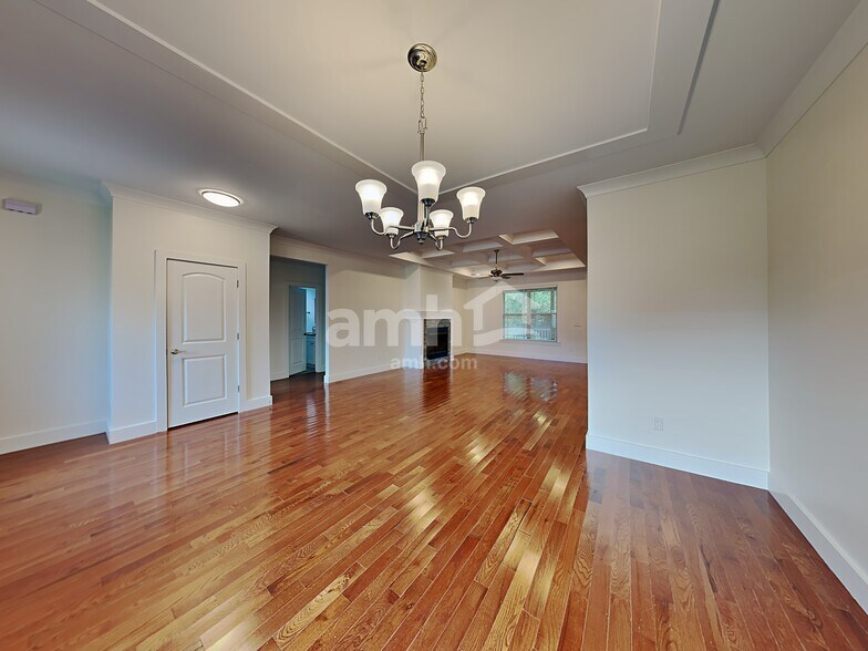 Building Photo - 430 Risen Star Dr