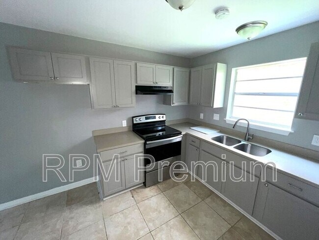 Building Photo - 5159 Baker Blvd