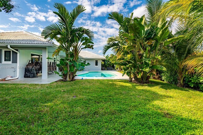 Building Photo - 709 Elm Tree Ln