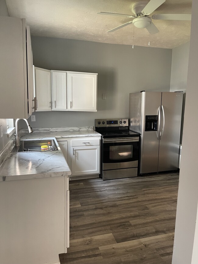 kitchen, new cupboard fronts, stainless steel appliances - 319 N Pierce St