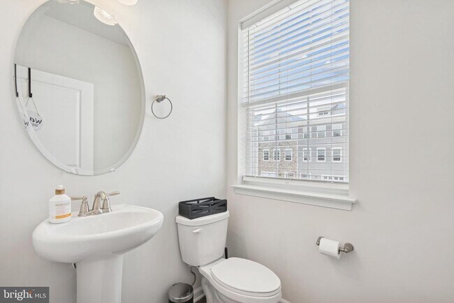 Building Photo - 12 Palermo Ln