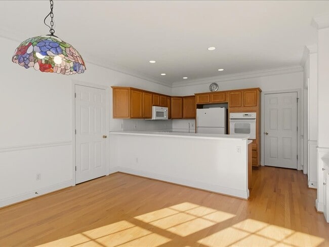 Building Photo - 5320 Baumgardner Rd