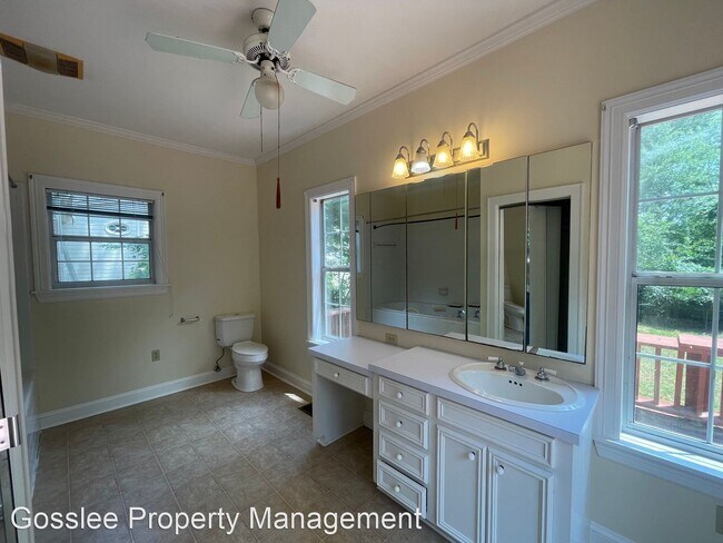 Building Photo - 3 br, 2 bath House - 1011 Southfield Road