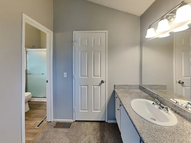 Building Photo - 715 Whispering Bay Ln