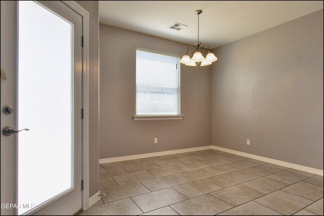 Building Photo - 6560 Westfield Dr
