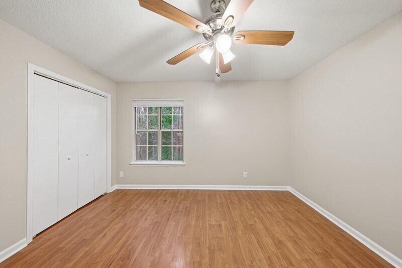 Building Photo - 10 Hartford Ct