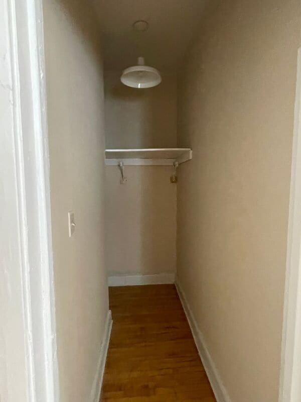 Building Photo - 1103 N California Ave