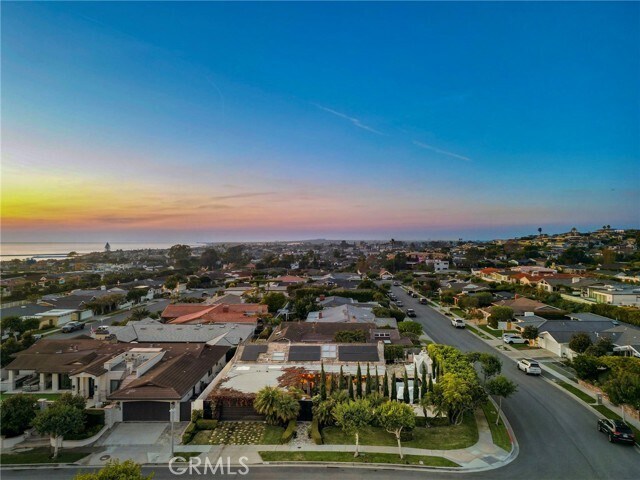 Building Photo - 4621 Wayne Rd