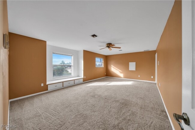 Building Photo - 2015 SE 12th St