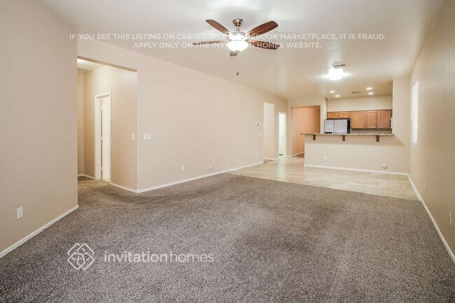 Building Photo - 6805 S 70th Dr