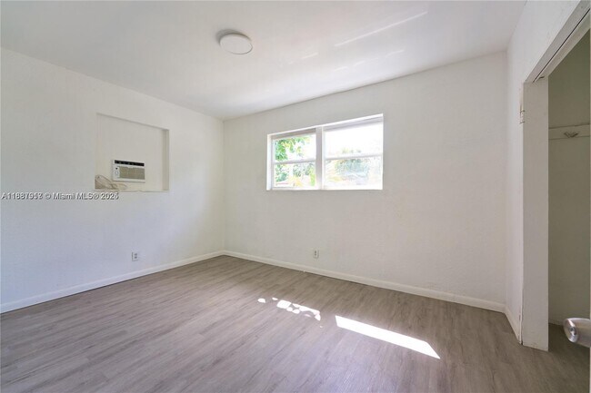 Building Photo - 11501 NW 27th Ave