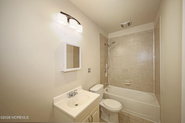 Building Photo - 199 Myrtle Ave