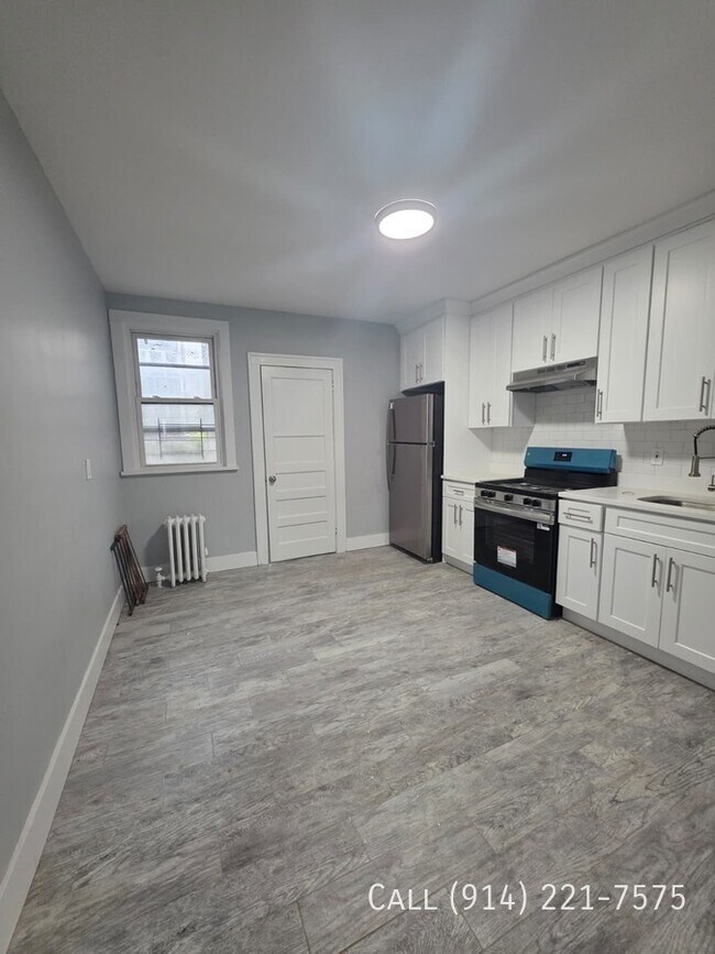 Building Photo - 30 Cliff St