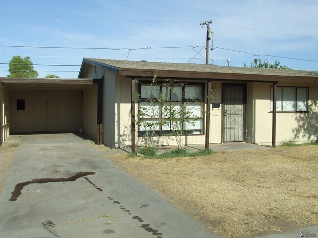 Building Photo - 2520 S James Ave