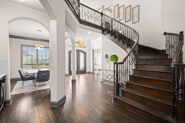 Building Photo - 5916 Davenport Divide Rd