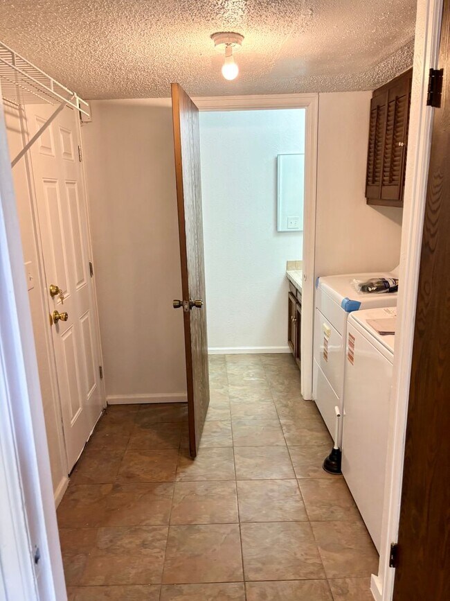 Building Photo - Charming 4bd/3ba home for rent Aurora Co 8...