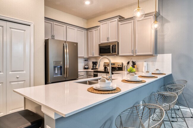 Building Photo - 729 Ocean Course Ave