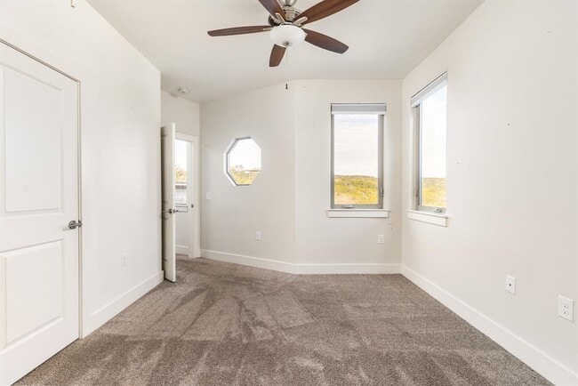 Building Photo - 6605 Peralto Cove