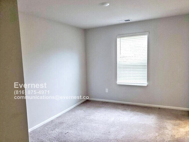 Building Photo - Charming 3-Bedroom Home in a Peaceful Kans...