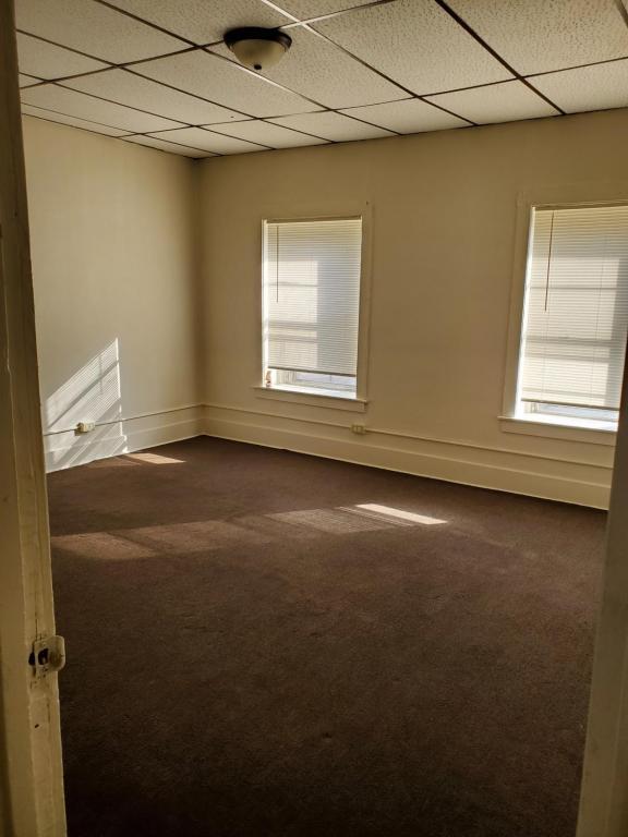 Building Photo - 11 1/2 N Van Buren Ave, 301-301