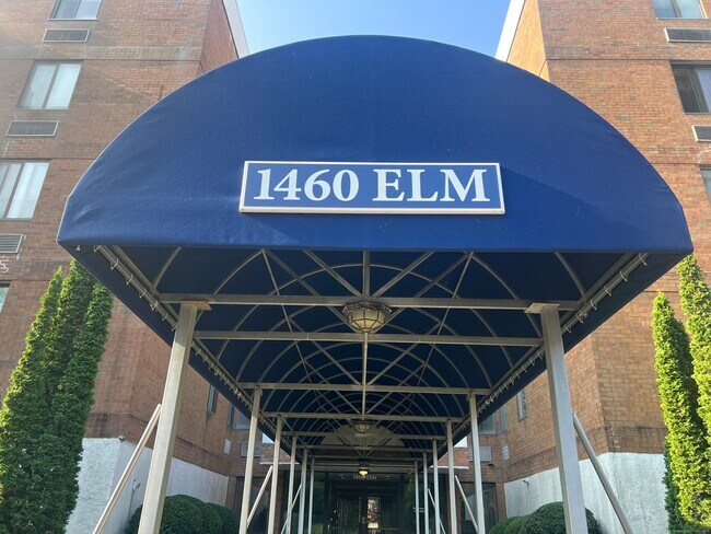 Building Photo - 1460 Elm St