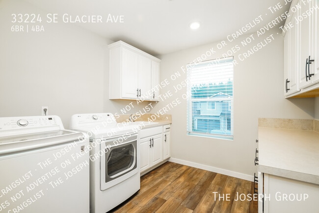 Building Photo - 33224 Glacier Ave SE