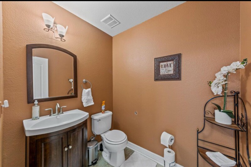 Building Photo - 5901 Snow Creek Dr